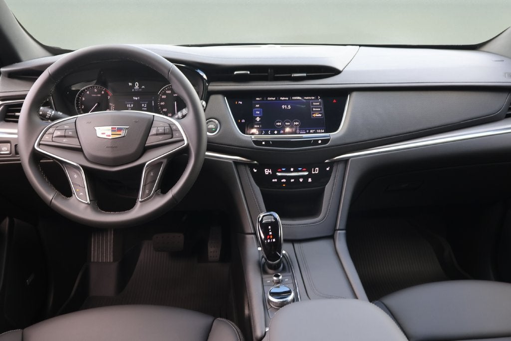 2026 Cadillac XT5 Luxury
