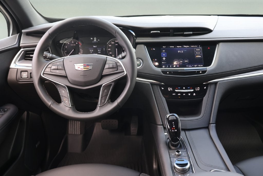 2026 Cadillac XT5 Luxury
