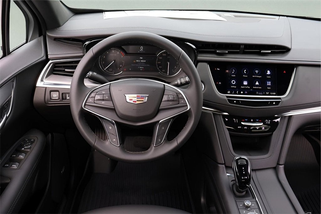 2026 Cadillac XT5 Luxury