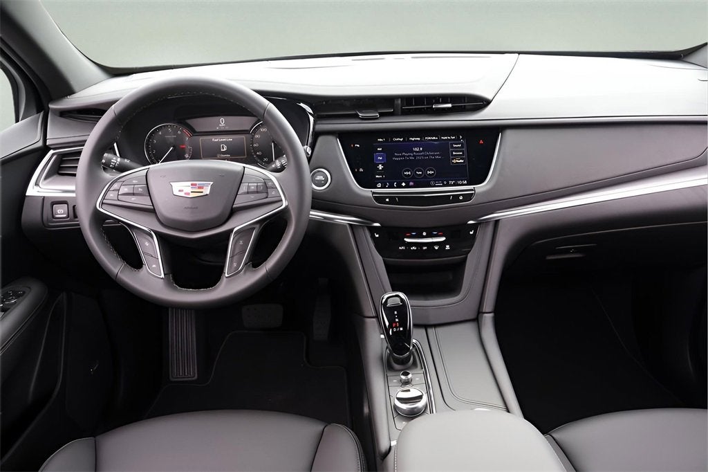 2026 Cadillac XT5 Luxury