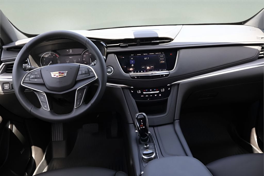 2026 Cadillac XT5 Luxury