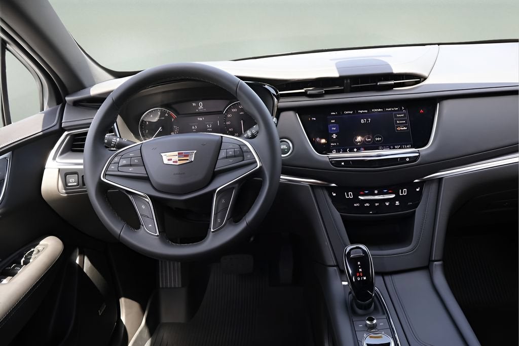 2026 Cadillac XT5 Luxury