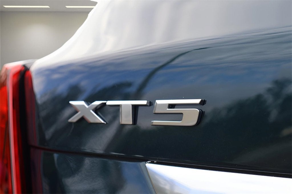 2026 Cadillac XT5 Luxury