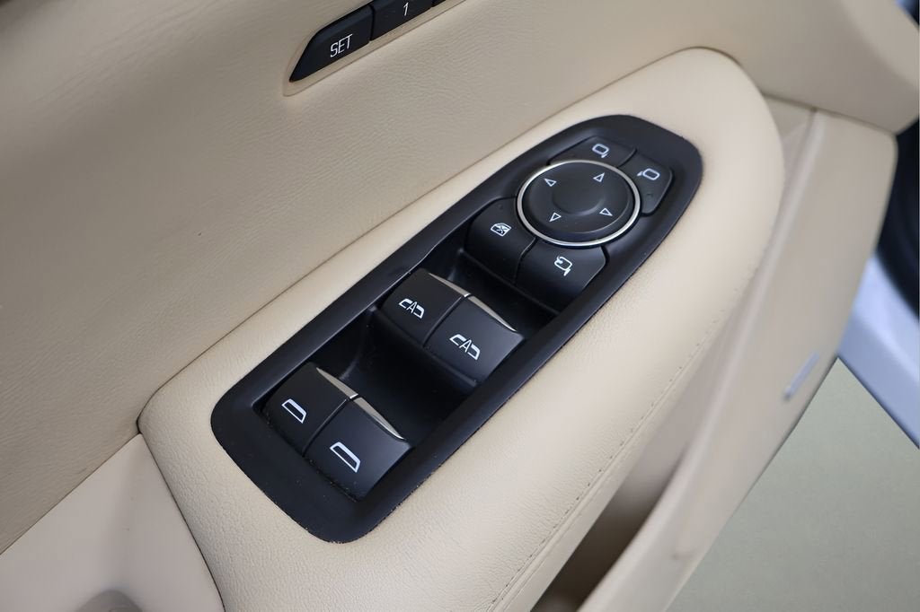 2018 Cadillac XT5 Premium Luxury FWD