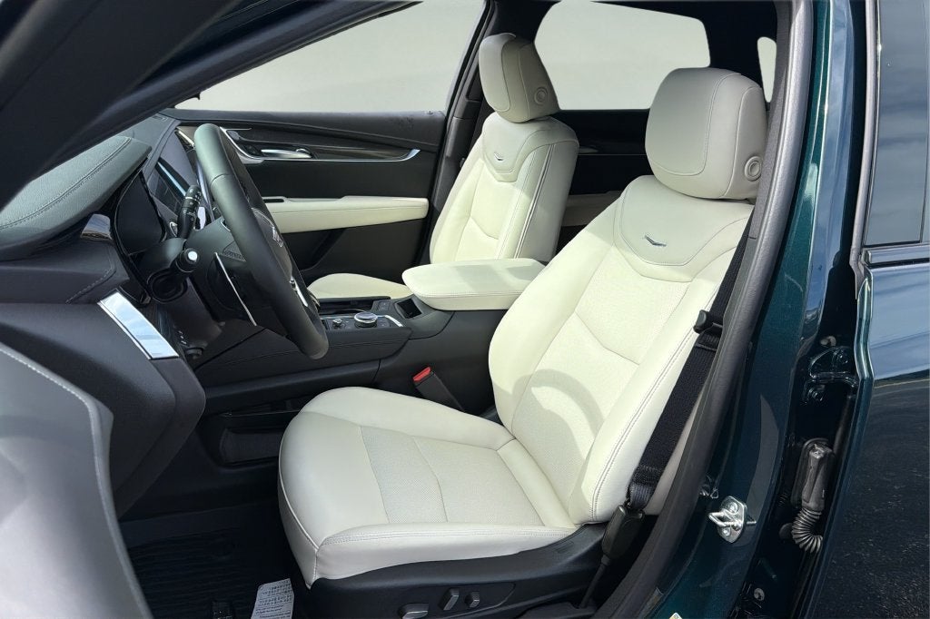2026 Cadillac XT5 Sport