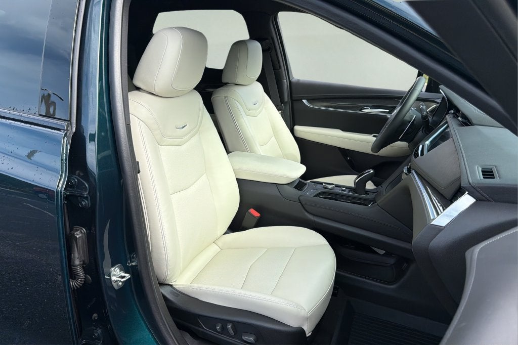 2026 Cadillac XT5 Sport