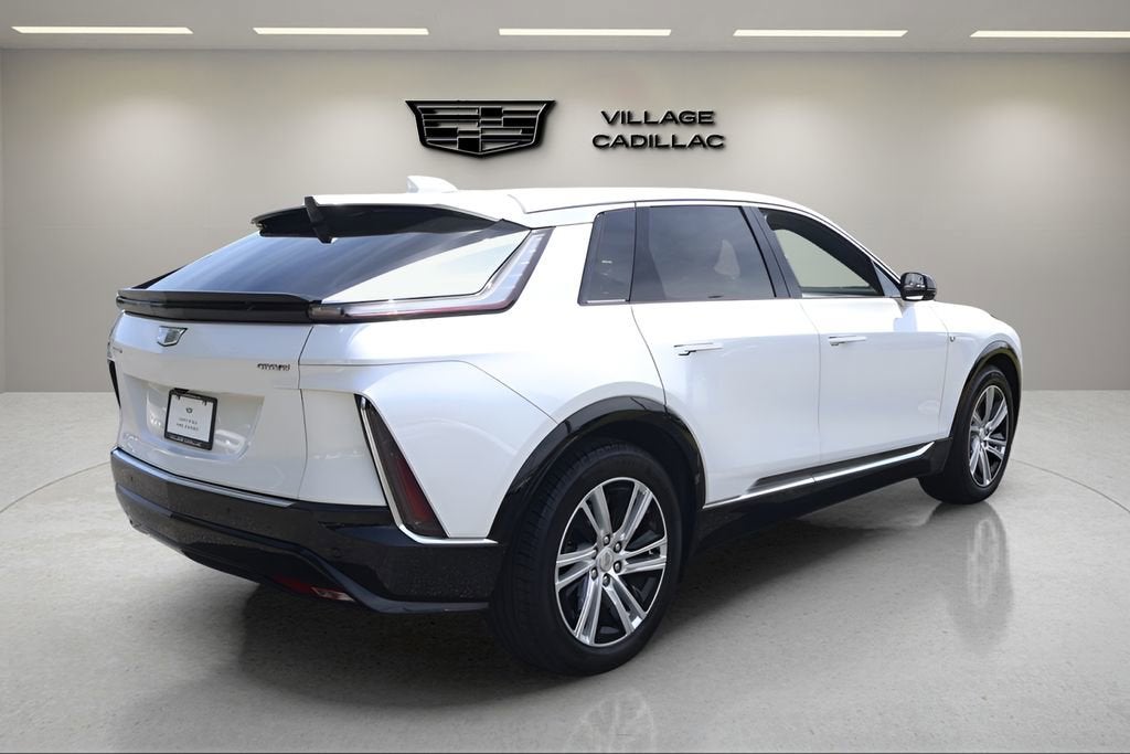 2024 Cadillac LYRIQ Tech