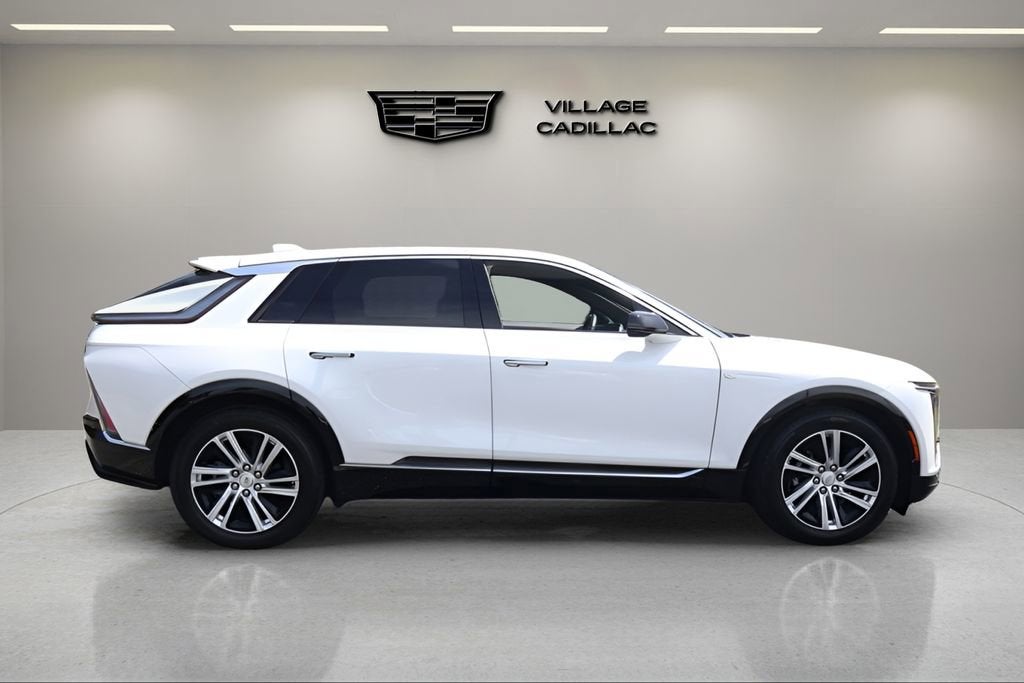 2024 Cadillac LYRIQ Tech