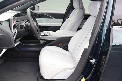 2025 Cadillac LYRIQ Luxury 1