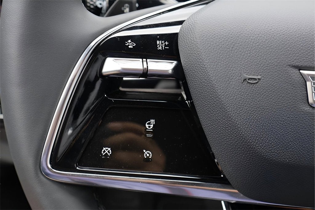 2025 Cadillac LYRIQ Luxury 1