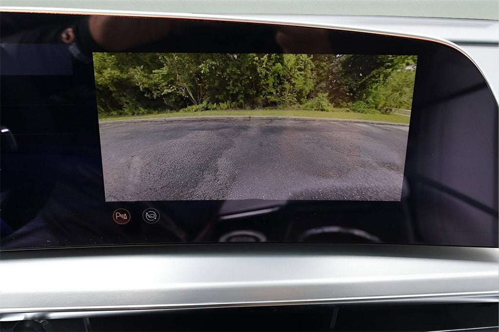 2025 Cadillac LYRIQ Luxury 1