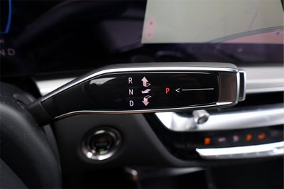 2025 Cadillac LYRIQ Luxury 1