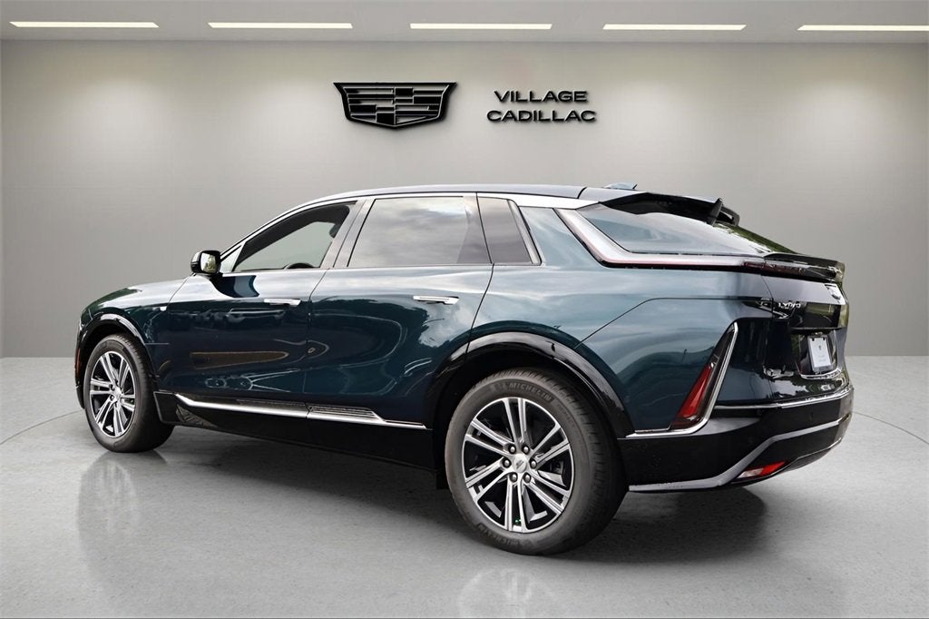 2025 Cadillac LYRIQ Luxury 1