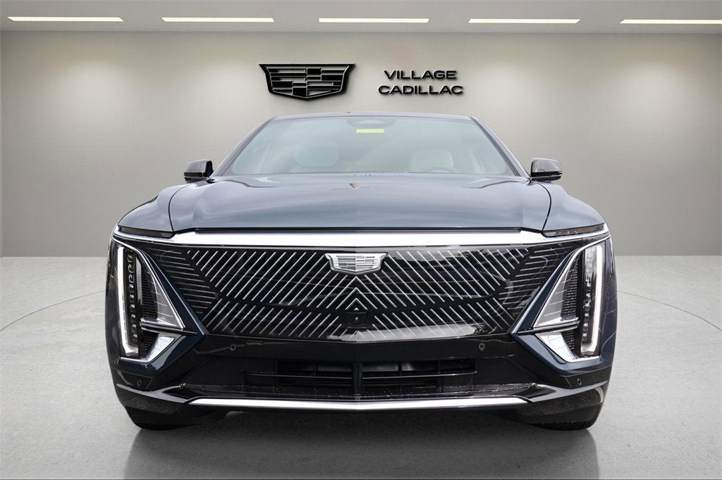 2025 Cadillac LYRIQ Luxury 1