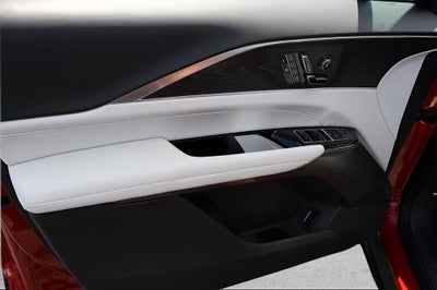 2025 Cadillac LYRIQ Luxury 1