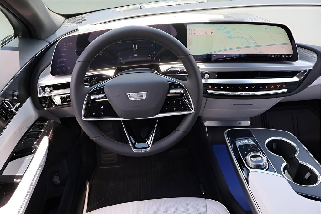 2025 Cadillac LYRIQ Luxury 1