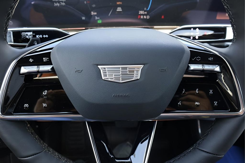 2025 Cadillac LYRIQ Luxury 1