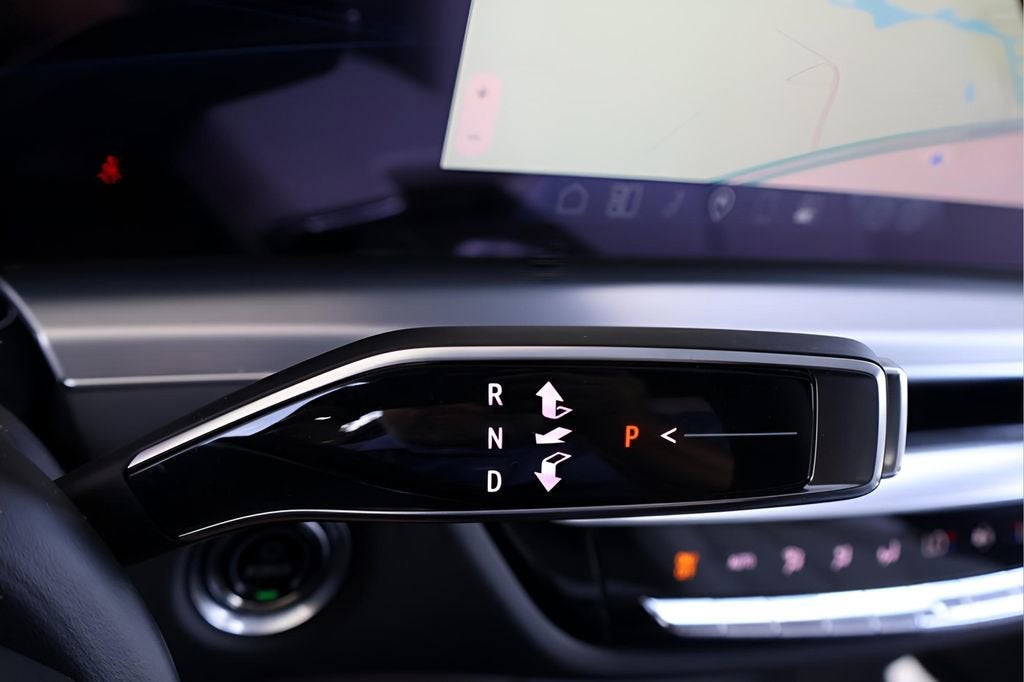 2025 Cadillac LYRIQ Luxury 1