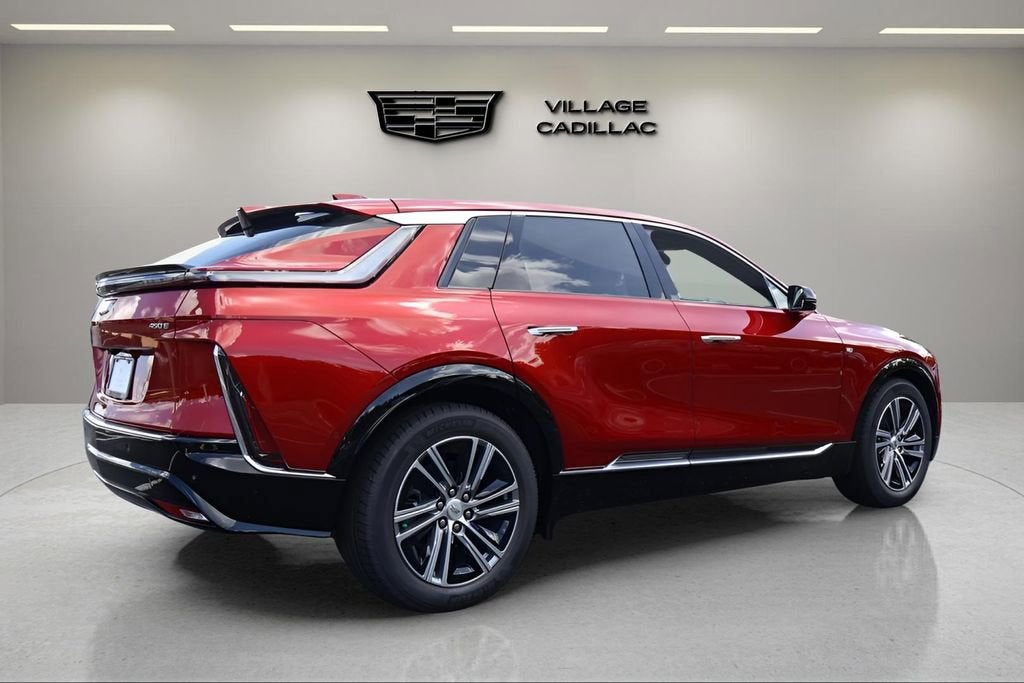 2025 Cadillac LYRIQ Luxury 1