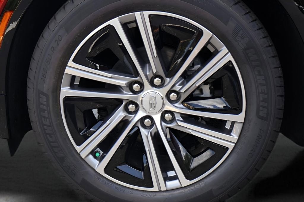 2025 Cadillac LYRIQ Luxury 1