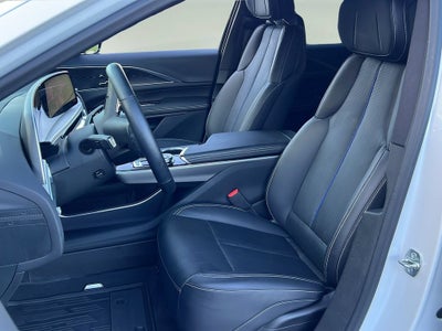 2025 Cadillac LYRIQ Luxury 1