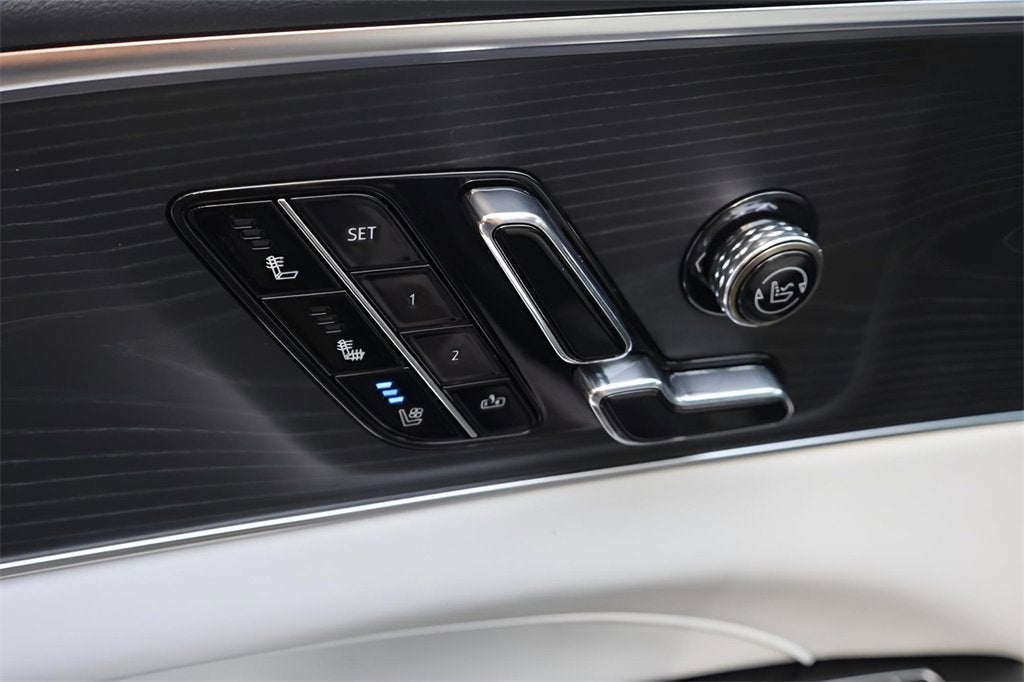 2026 Cadillac LYRIQ Premium Luxury