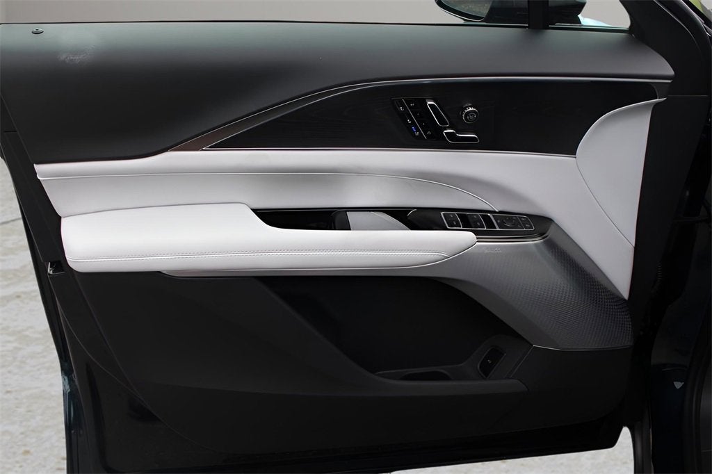 2026 Cadillac LYRIQ Premium Luxury