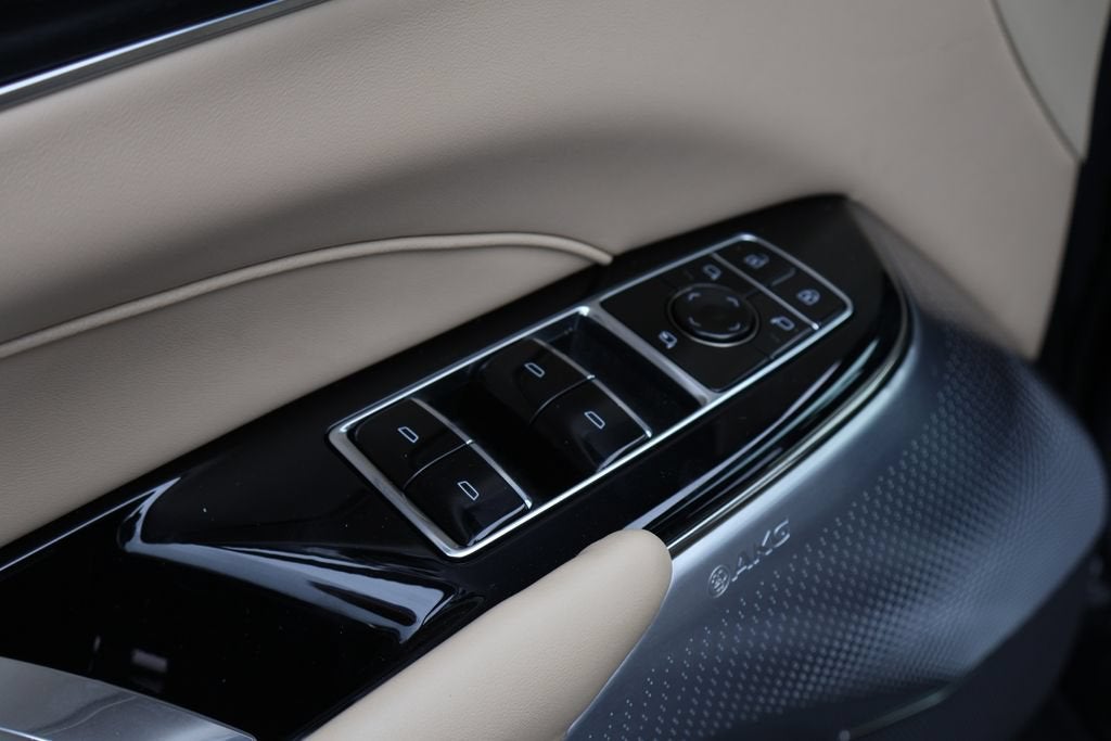 2026 Cadillac LYRIQ Signature Sport
