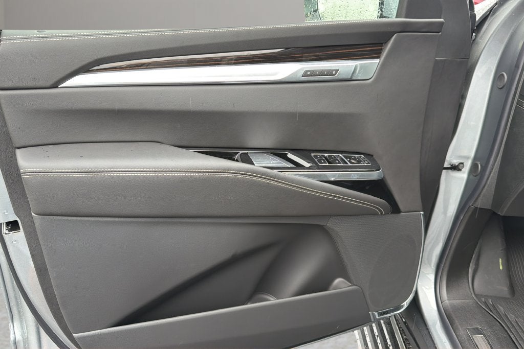 2027 Cadillac Escalade Luxury