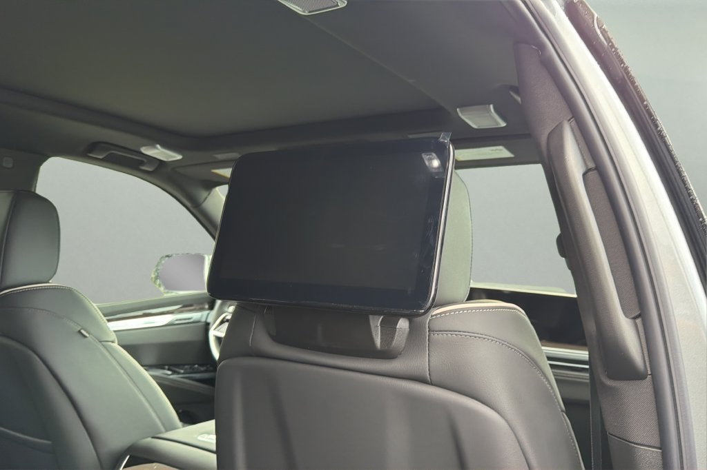 2027 Cadillac Escalade Luxury