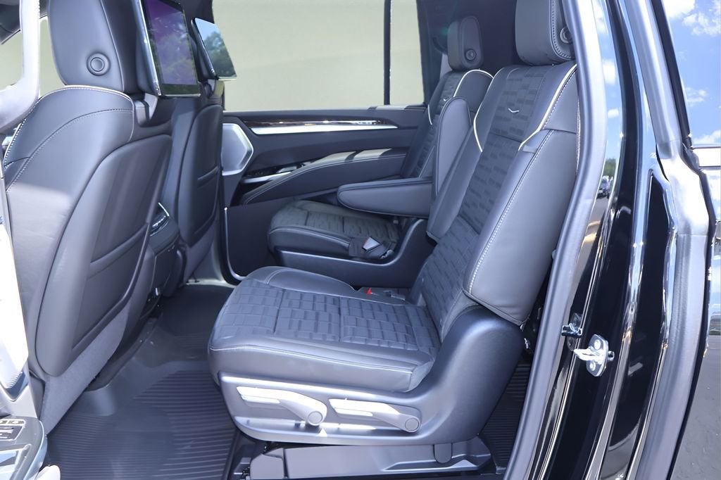 2026 Cadillac Escalade ESV Platinum Luxury