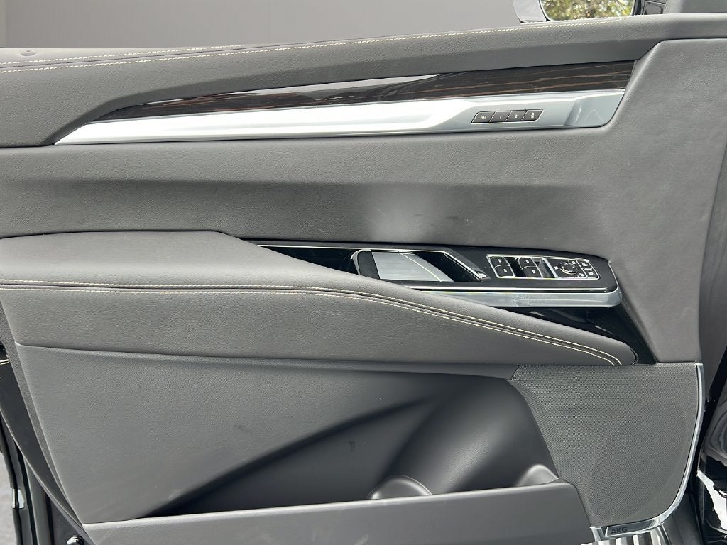 2027 Cadillac Escalade Luxury