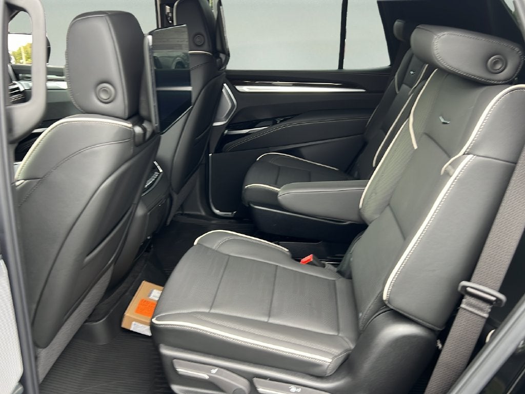 2027 Cadillac Escalade Luxury