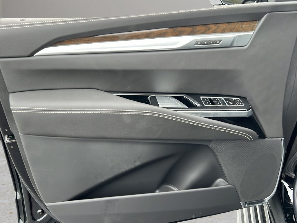 2027 Cadillac Escalade Platinum Sport