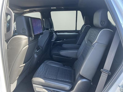 2025 Cadillac Escalade Sport Platinum