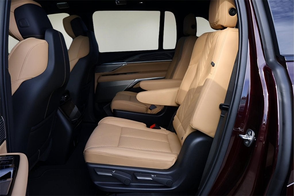 2025 Cadillac ESCALADE IQ Luxury 2