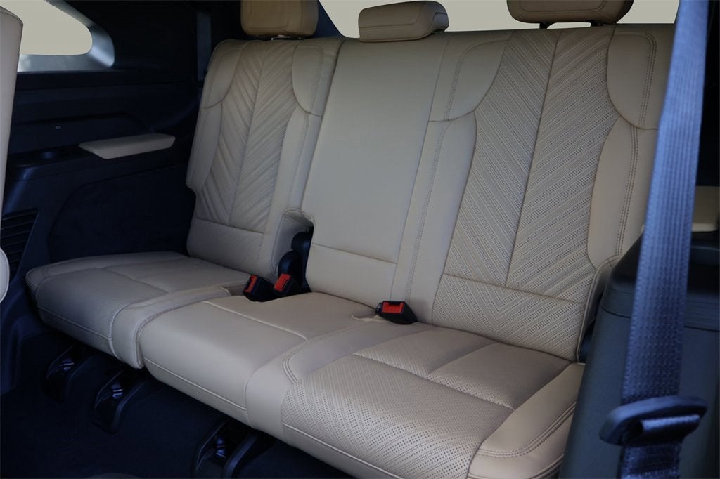 2025 Cadillac ESCALADE IQ Luxury 2