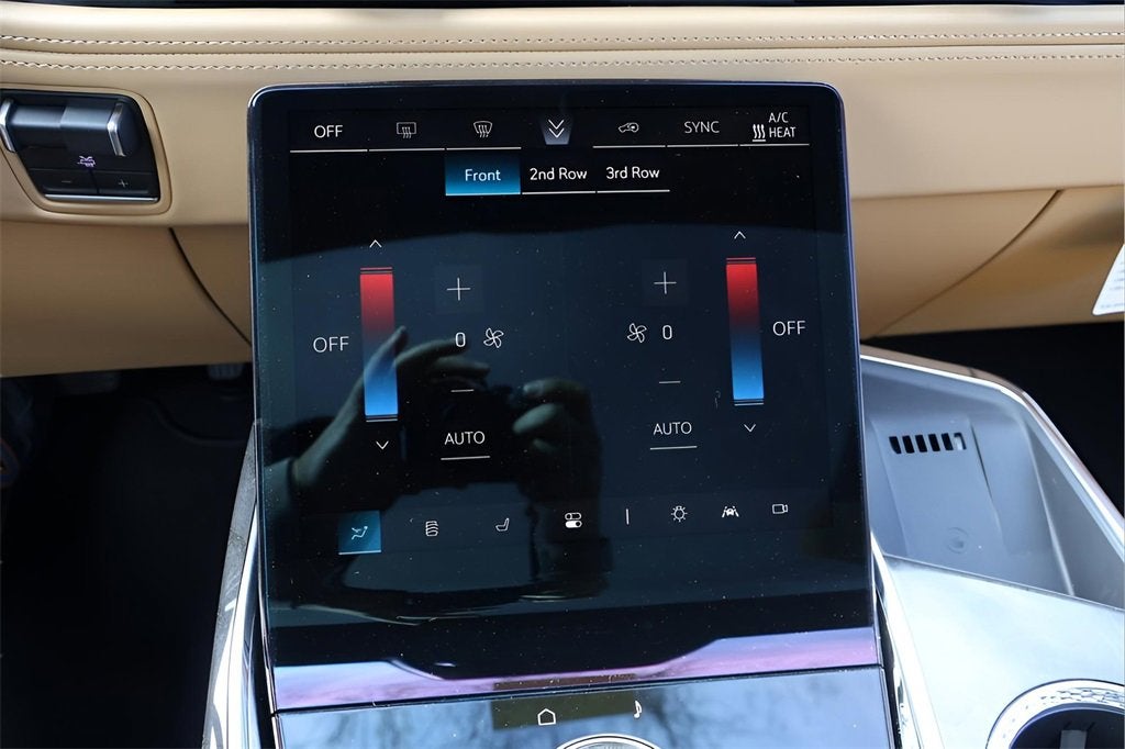 2025 Cadillac ESCALADE IQ Luxury 2