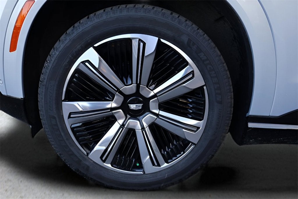 2025 Cadillac ESCALADE IQ Luxury 2