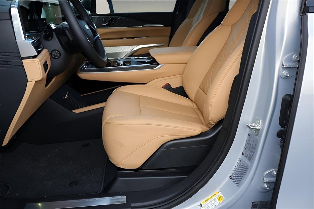 2025 Cadillac ESCALADE IQ Luxury 2