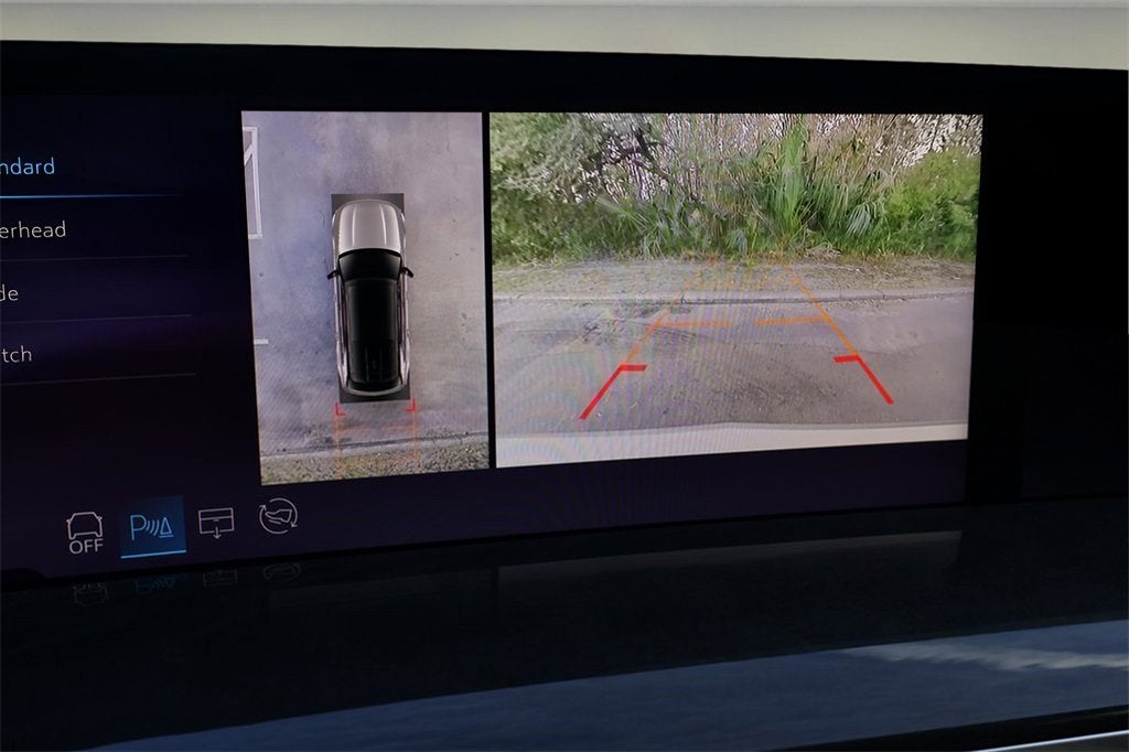 2025 Cadillac ESCALADE IQ Luxury 2