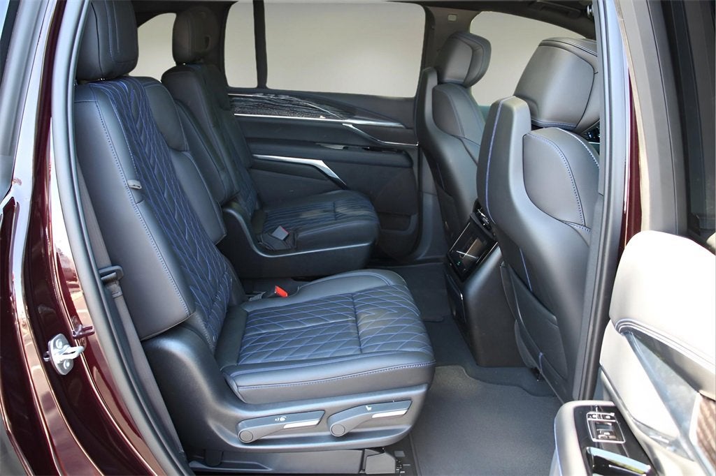 2025 Cadillac ESCALADE IQ Sport 1