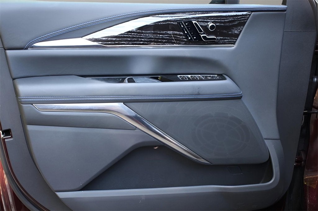 2025 Cadillac ESCALADE IQ Sport 1