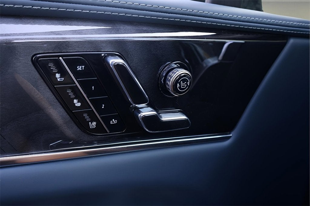 2025 Cadillac ESCALADE IQ Sport 2