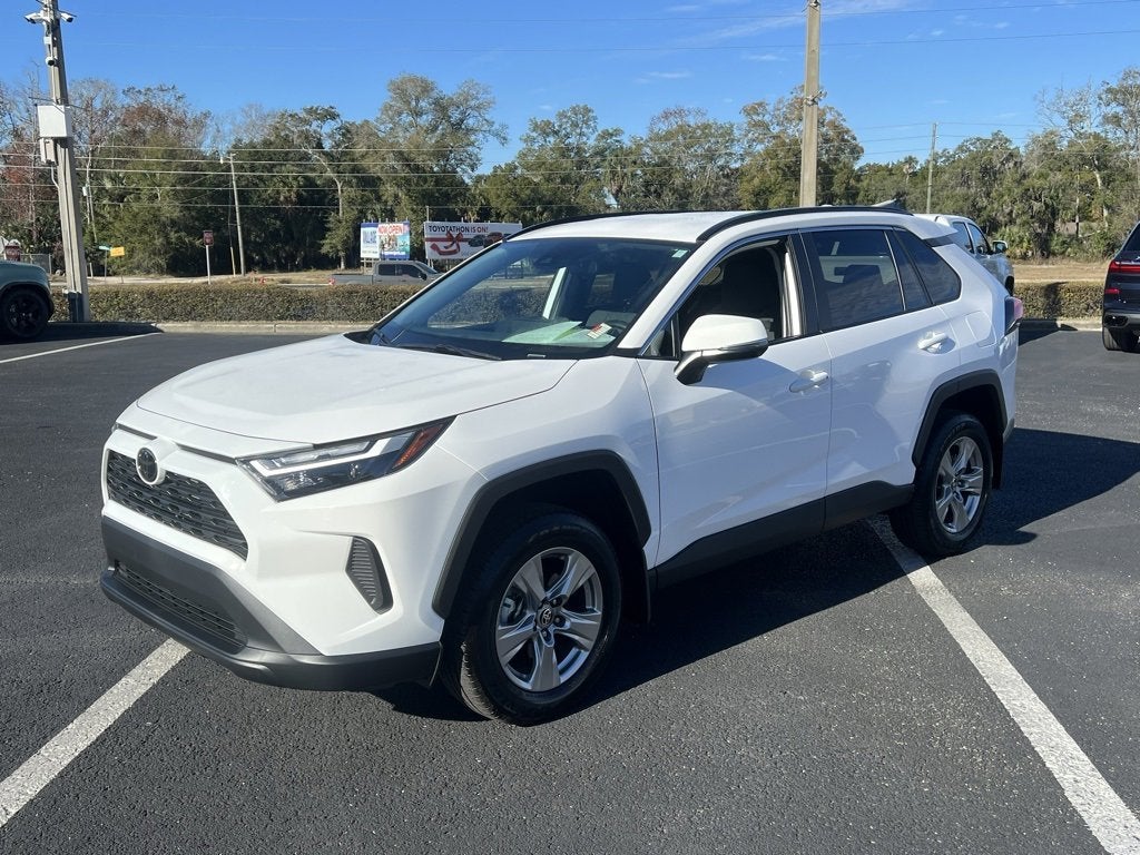2025 Toyota RAV4 XLE
