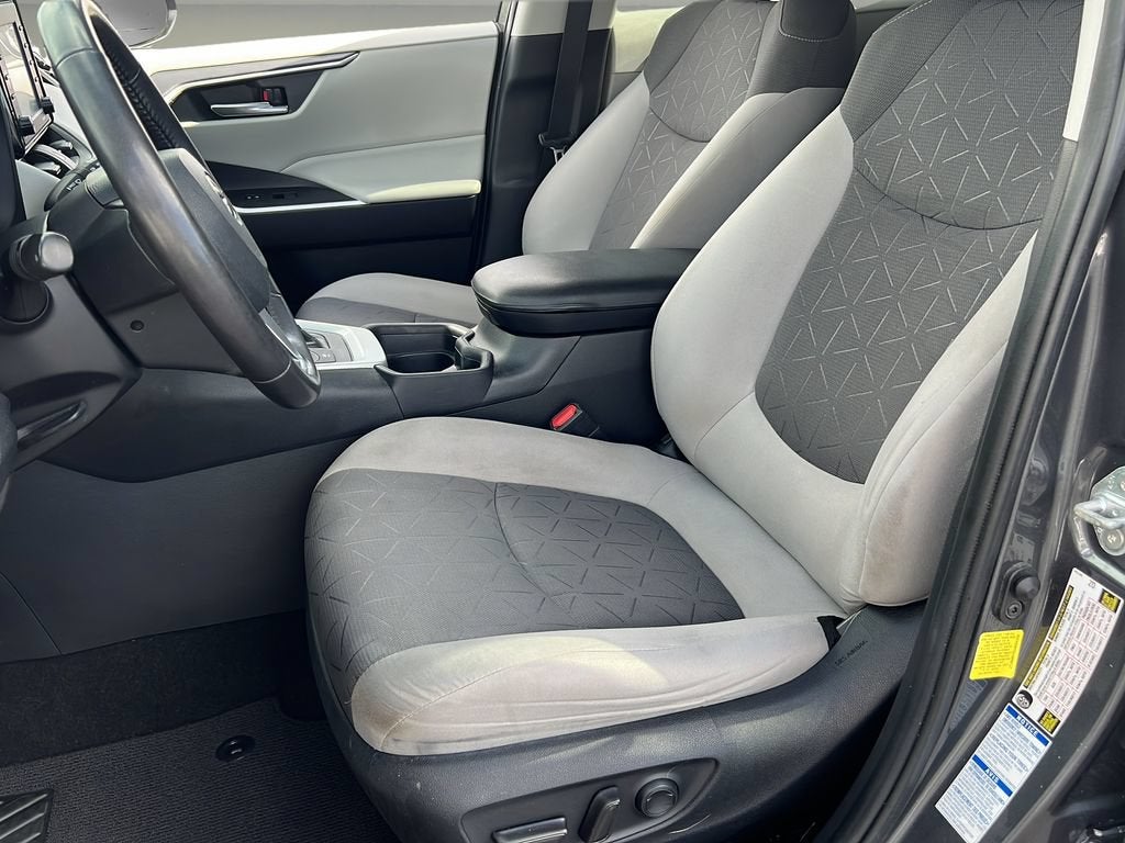 2020 Toyota RAV4 Hybrid XLE