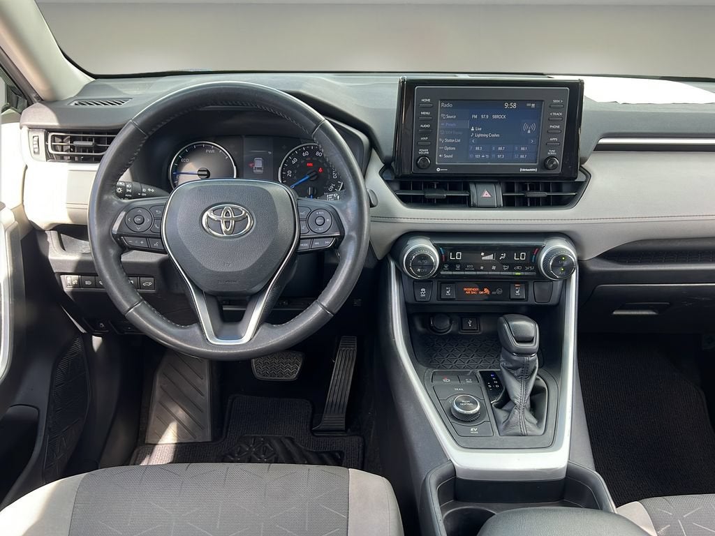 2020 Toyota RAV4 Hybrid XLE