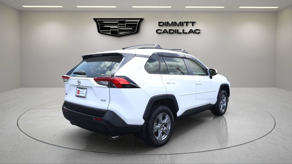 2022 Toyota RAV4 XLE