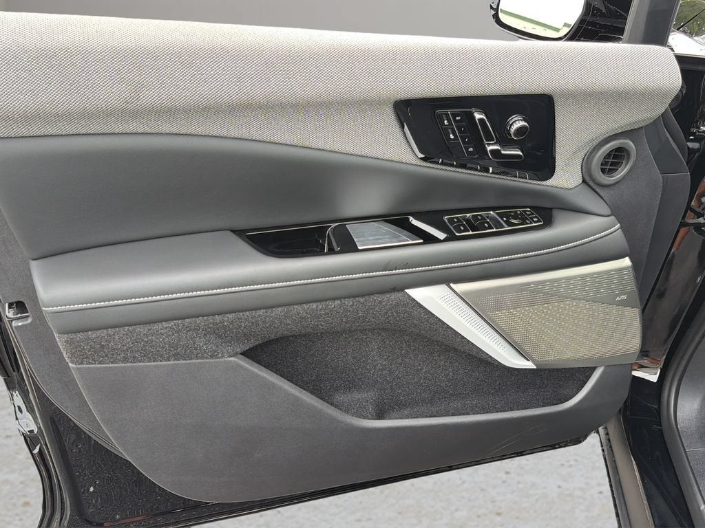 2027 Cadillac OPTIQ Luxury