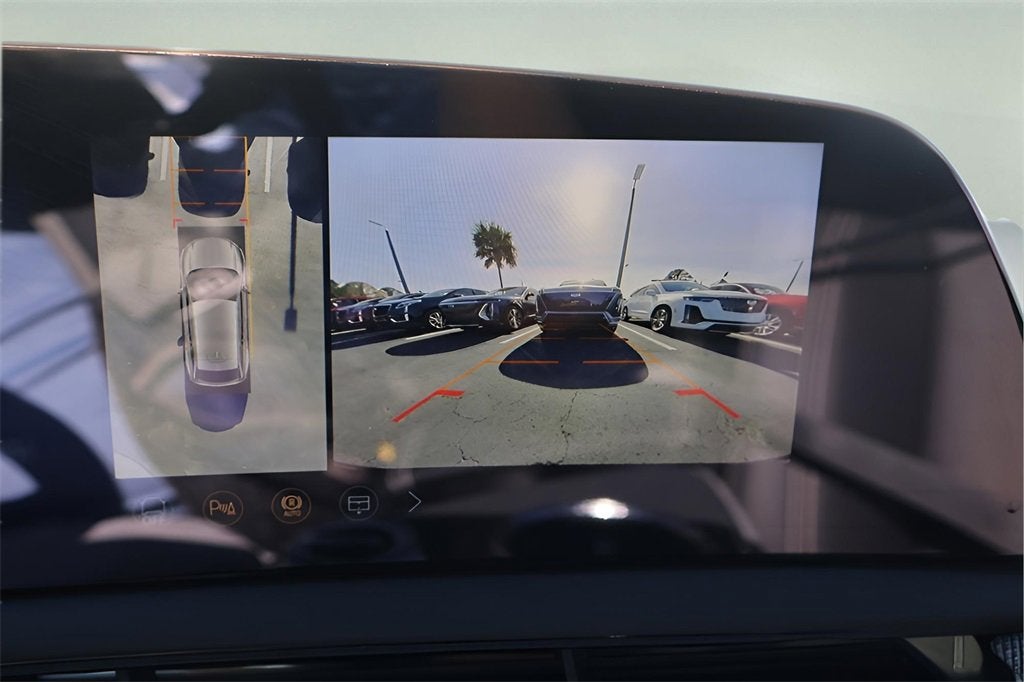 2026 Cadillac OPTIQ Premium Luxury